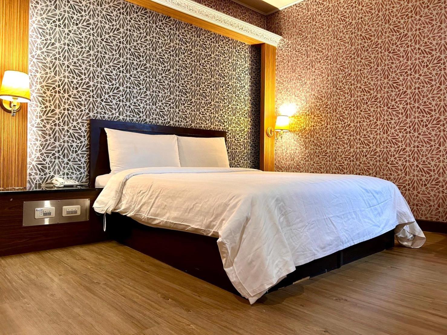 Hotel Lee-Chan Taipei Bagian luar foto