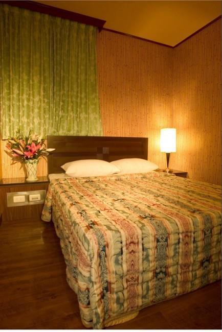 Hotel Lee-Chan Taipei Bagian luar foto